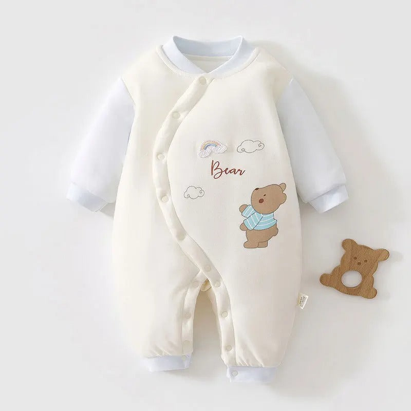 Wattierter Babystrampler mit Bärenmotiv