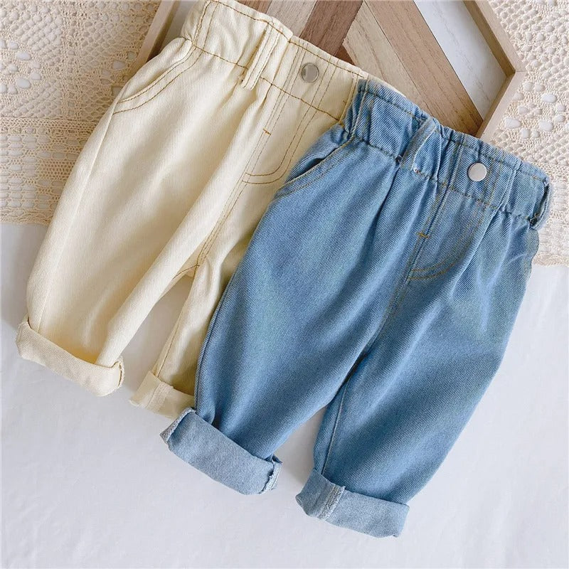Kinder Jeanshose mit elastischem Bund – minimalistische Babyhose aus Baumwoll-Denim