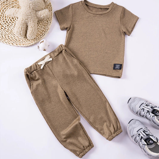 Jungen Sommer-Set 2-teilig – Strukturshirt & Jogginghose