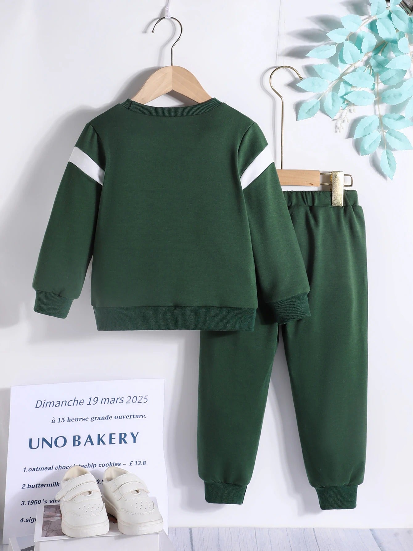 Sportliches Jungen Freizeit-Set mit Streifendetail – Dunkelgrün