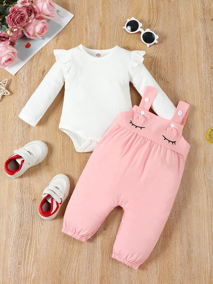 2-teiliges Baby Set mit Latzhose & Body – verspieltes Design
