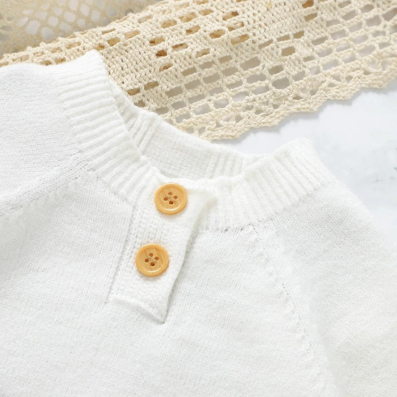 Gestrickter Baby Body mit Farbblock – Kurzarm Strickbody in Naturtönen