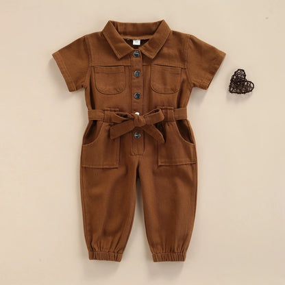 Kinder Jumpsuit mit Gürtel aus Baumwolle – Kurzarm Overall mit Knöpfen & Taschen
