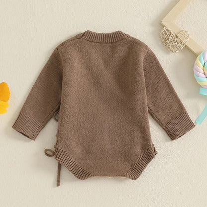Gestrickter Baby Wickelbody „Hello World“ – Neugeborenen Body mit Wickelverschluss