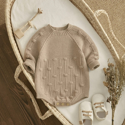 Gestrickter Baby Body aus Baumwollmischung – Langarm Strickbody