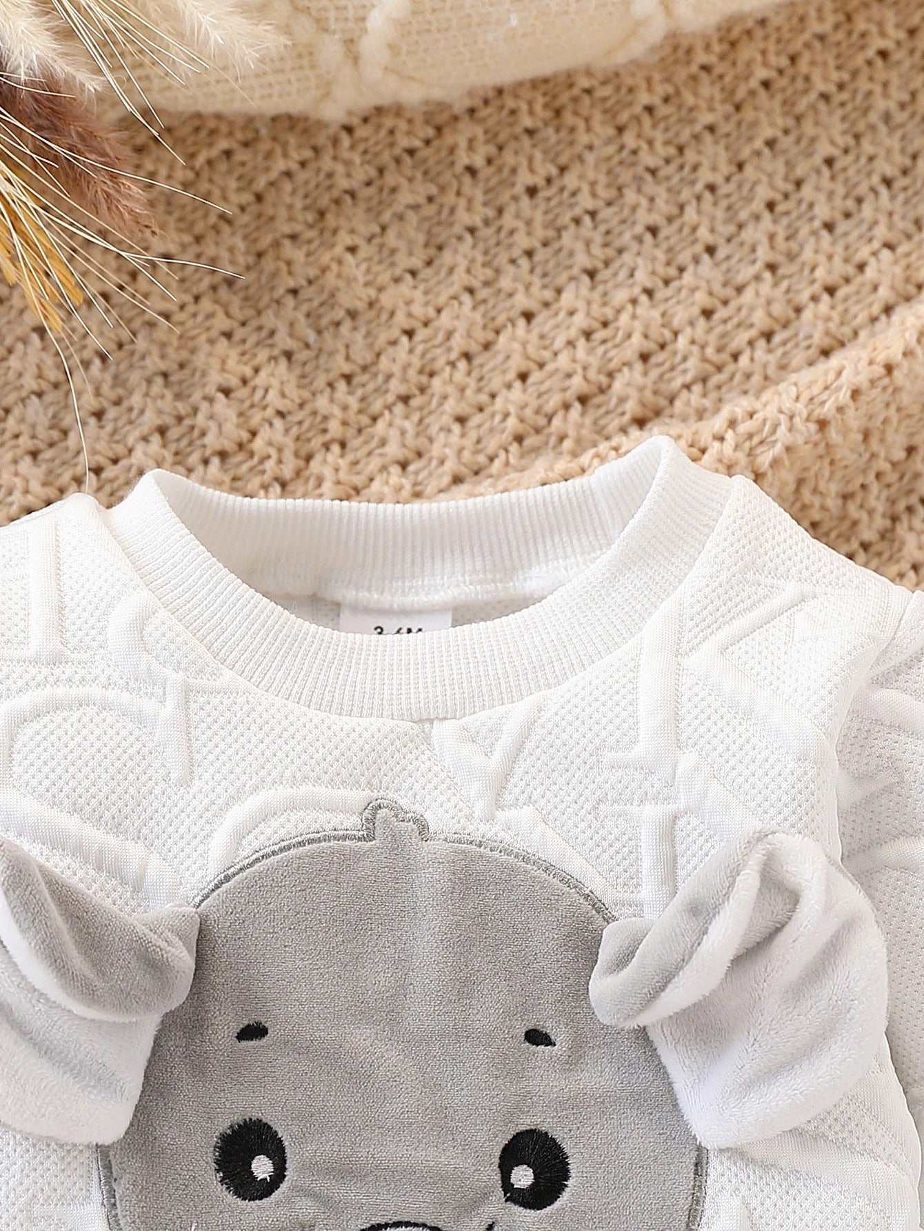 Baby Set „Kleiner Elefant“ – 2-teiliges Pullover- & Jeans-Outfit für Mädchen & Jungen