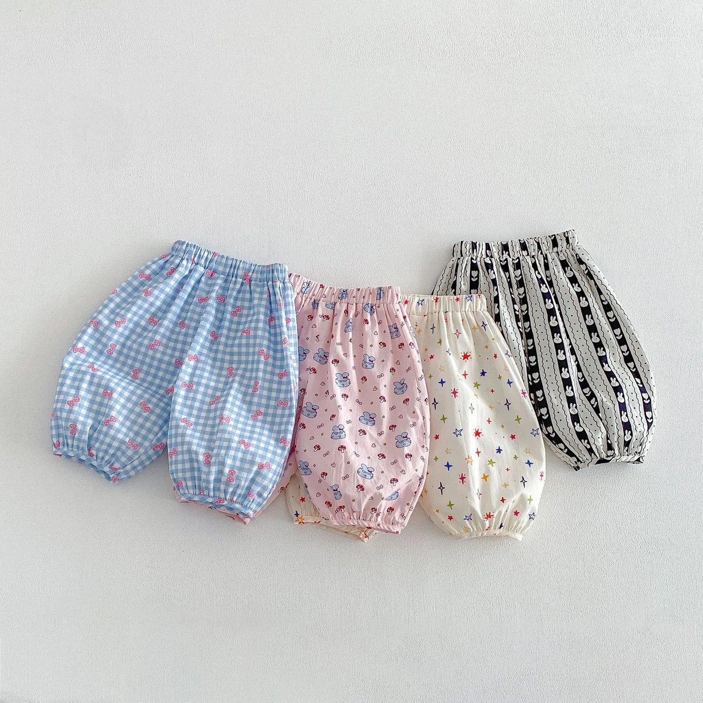 Mädchen Pumphose aus Baumwolle – Locker geschnittene Kinderhose mit süßen Prints