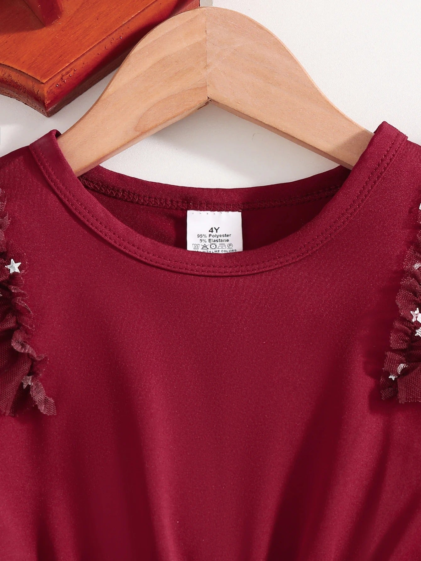 Festliches Kinderkleid mit Glitzersternen & Tüllrock