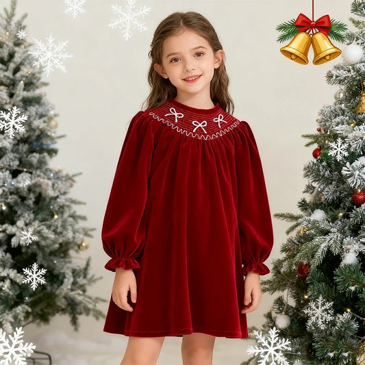 Festliches Samtkleid mit Stickerei & Puffärmeln