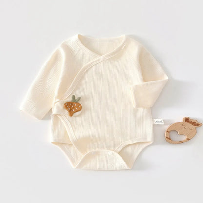 Baby Wickelbody aus strukturierter Baumwolle – Langarm Body für Neugeborene