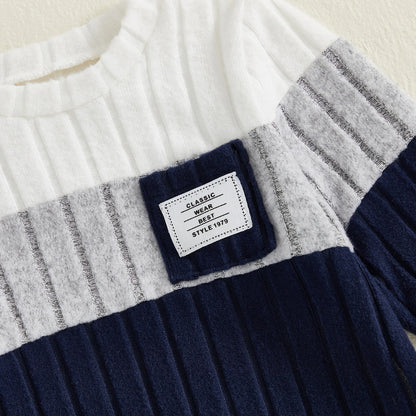 Zweiteiliges Strickset für Jungen – weicher Pullover & Hose in Navy mit Strukturmuster