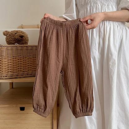 Bequeme Musselin Kinderhose aus Baumwolle – locker geschnitten mit elastischem Bund