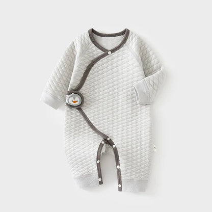 Gesteppter Baby Strampler aus Baumwolle – weicher Wickelstrampler mit Tiermotiv