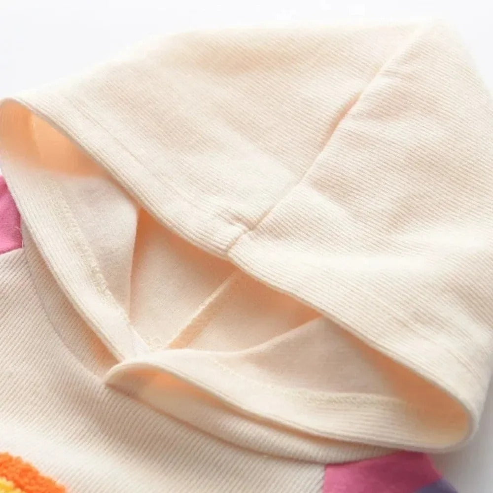 Regenbogen Kapuzenkleid für Mädchen – Bunt, fröhlich & verspielt