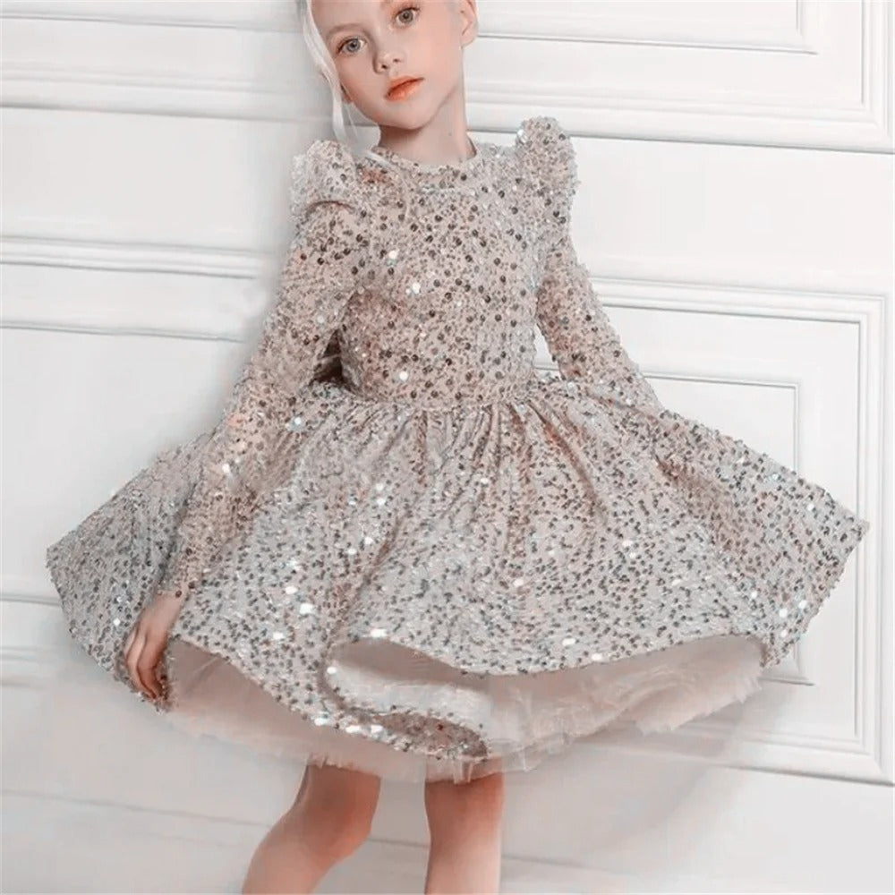 Glitzerndes Festkleid mit Pailletten & Schleife