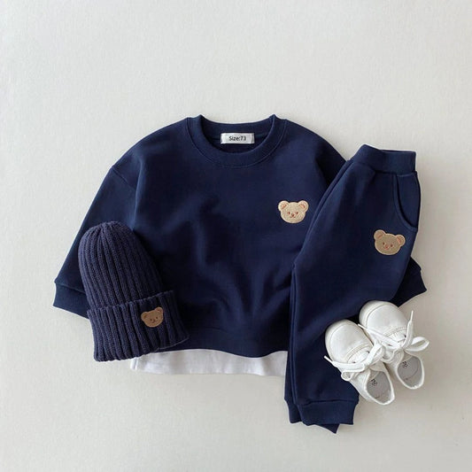 Kinder Sweatanzug 2-teilig mit Bärenmotiv – Pullover & Hose Set