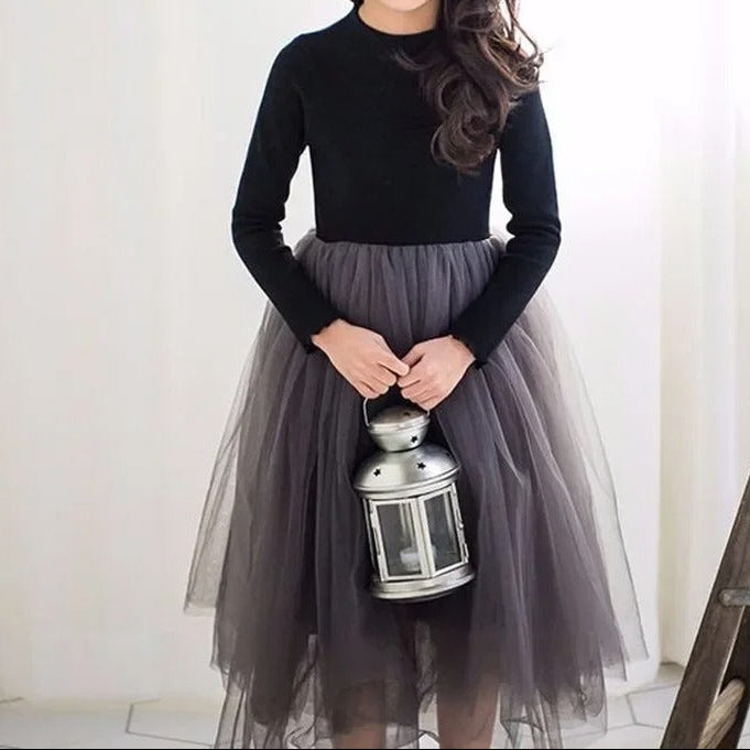 Elegantes Tüllkleid mit Langarm-Top & fließendem Rock