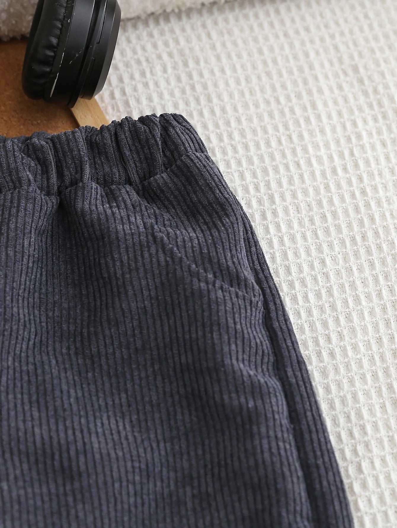 Jungen Outfit Set mit Streifenpullover & Cordhose – 2-teilig