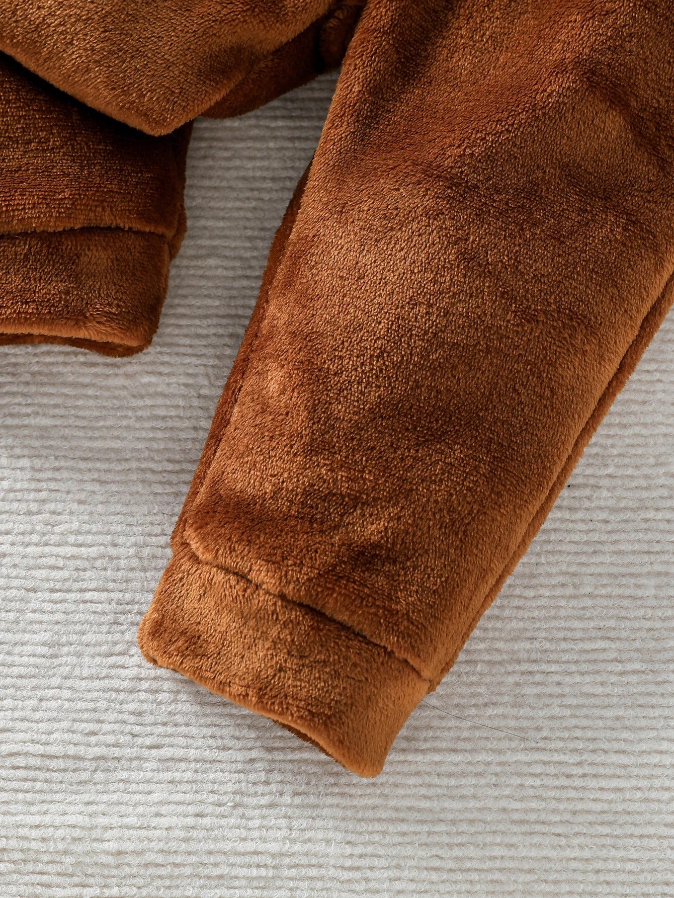 Baby Fleece Set „Bärenfreund“ – Warmes 2-teiliges Outfit mit Kapuze