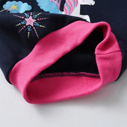 Einhorn Hoodie für Mädchen – Regenbogen Ärmel, Glitzerprint & kuschelig weich