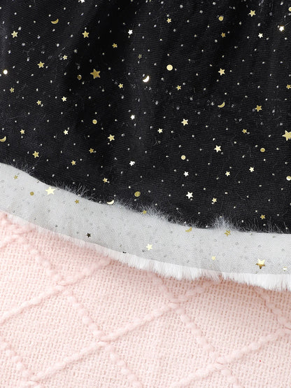 Samtiges Weihnachtskleid mit Glitzersternen & Kunstfellbesatz