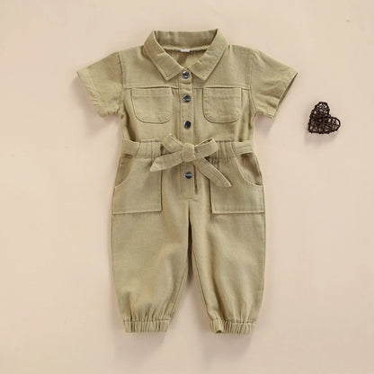 Kinder Jumpsuit mit Gürtel aus Baumwolle – Kurzarm Overall mit Knöpfen & Taschen