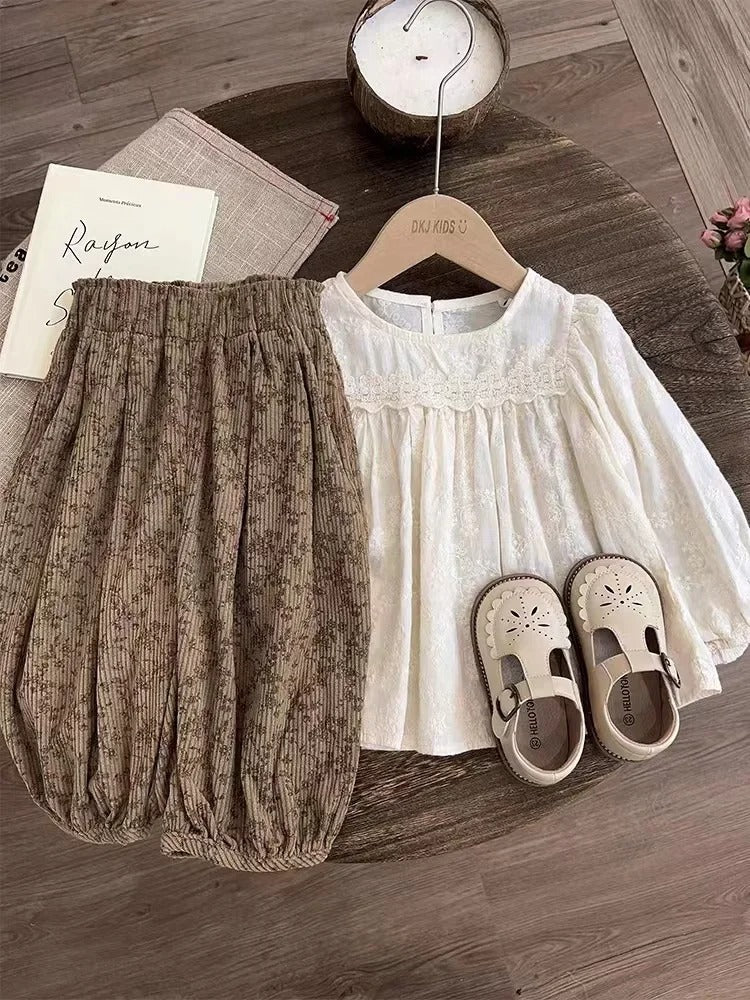 Mädchen Set 2-teilig mit strukturierter Bluse & floraler Hose