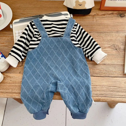 Baby Latzhosen-Set mit Motiv – Streifen-Shirt & Denim-Overall