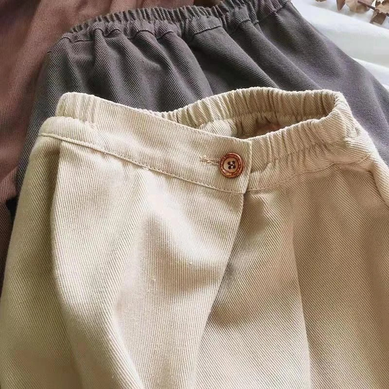 Kinder Stoffhose mit elastischem Bund – bequeme Kinderhose im minimalistischen Look