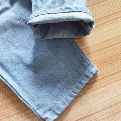 Kinder Jeans Latzhose mit Bären-Stickerei