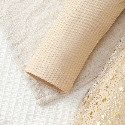 Beiges Festtags-Glitzerkleid mit Tüllrock & goldenen Sternen