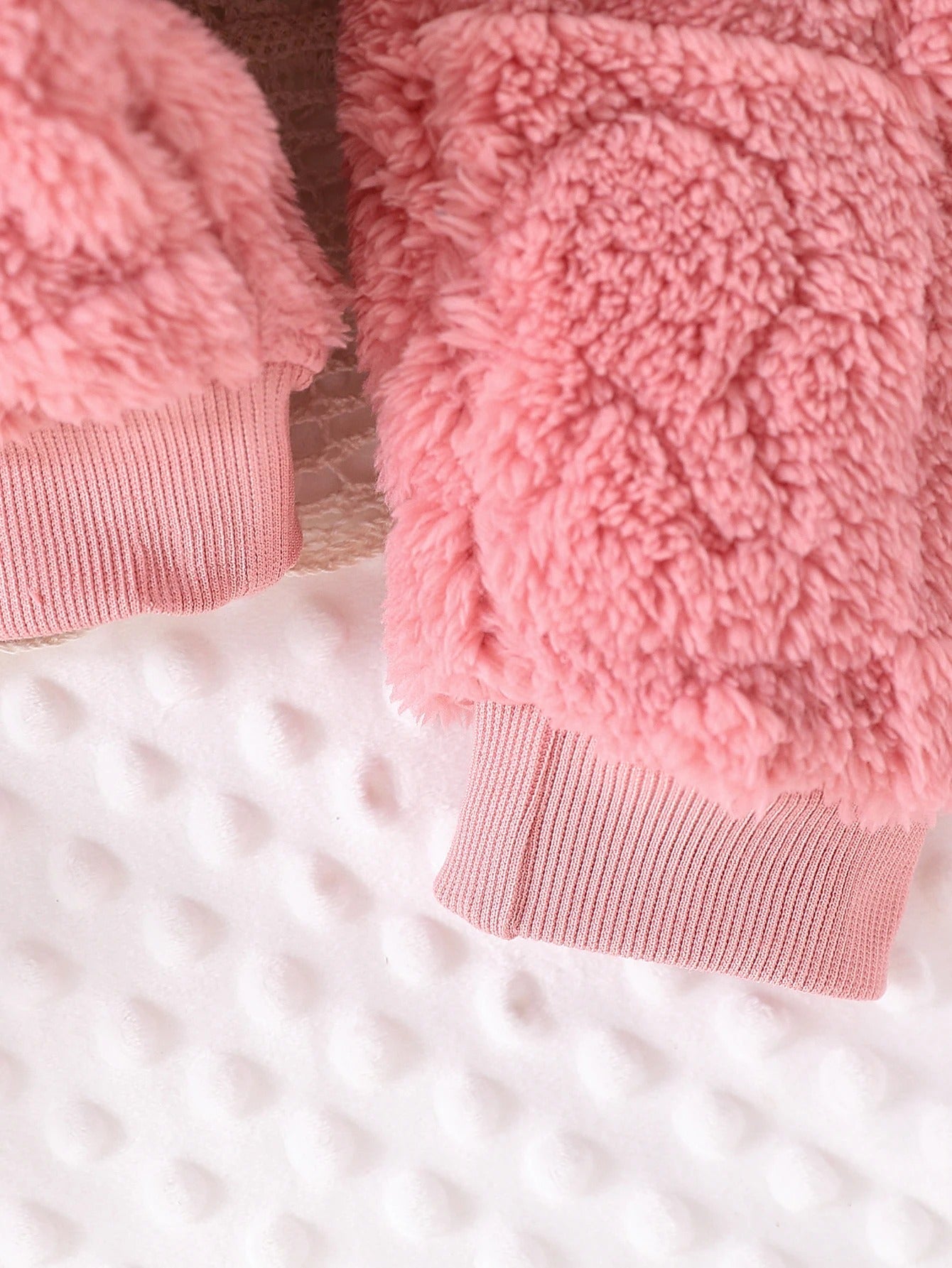 Flauschiges 2-teiliges Teddy-Set mit Kapuze und Öhrchen