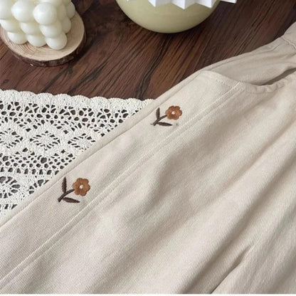 Mädchen Hose mit Blumenstickerei – Bequeme Kinderhose im natürlichen Look