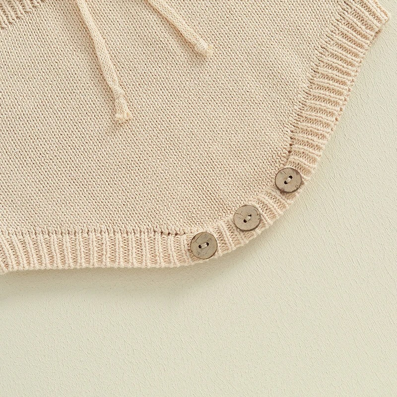 Strick Baby Body mit Herzmuster und Bindeband – Langarm Body für Mädchen