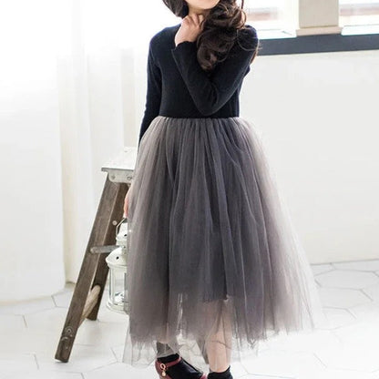 Elegantes Tüllkleid mit Langarm-Top & fließendem Rock