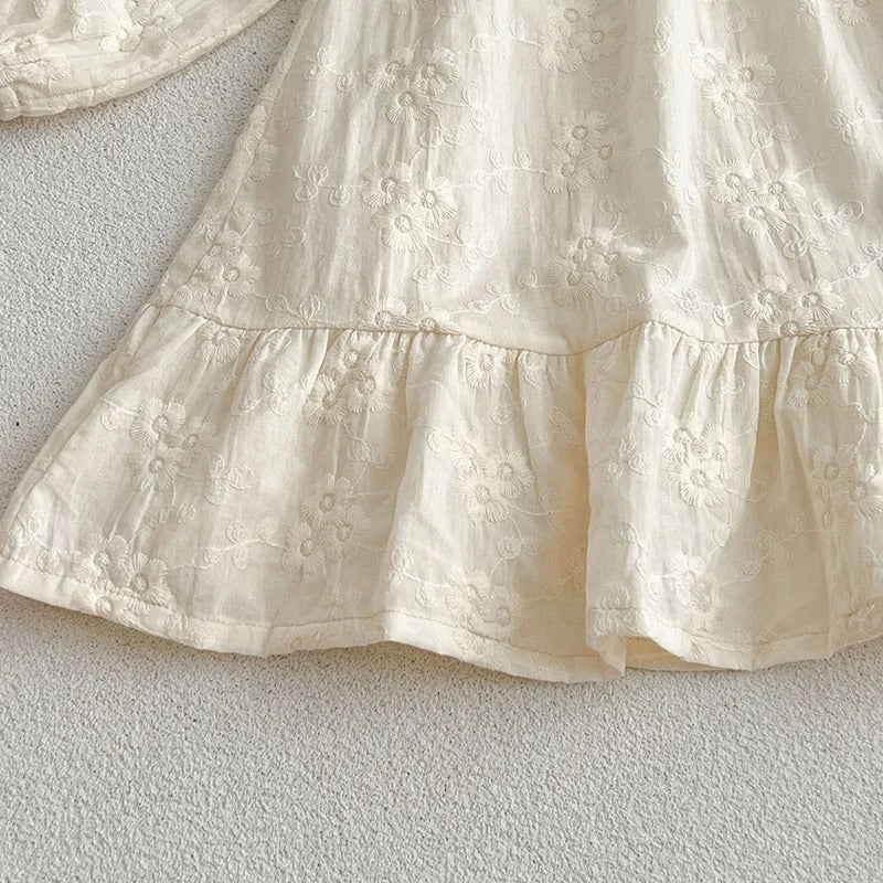 Mädchenkleid mit feiner Blumenstickerei – elegantes Baumwollkleid für Kinder