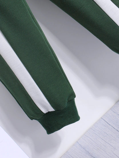 Sportliches Jungen Freizeit-Set mit Streifendetail – Dunkelgrün