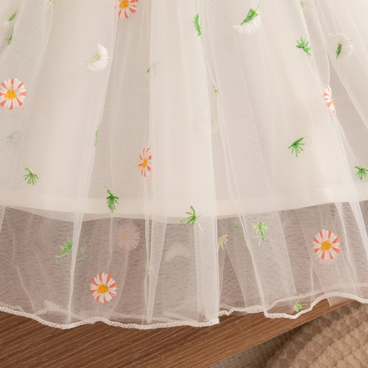 Festliches Tüllkleid „Flower Dream“ – mit floraler Stickerei