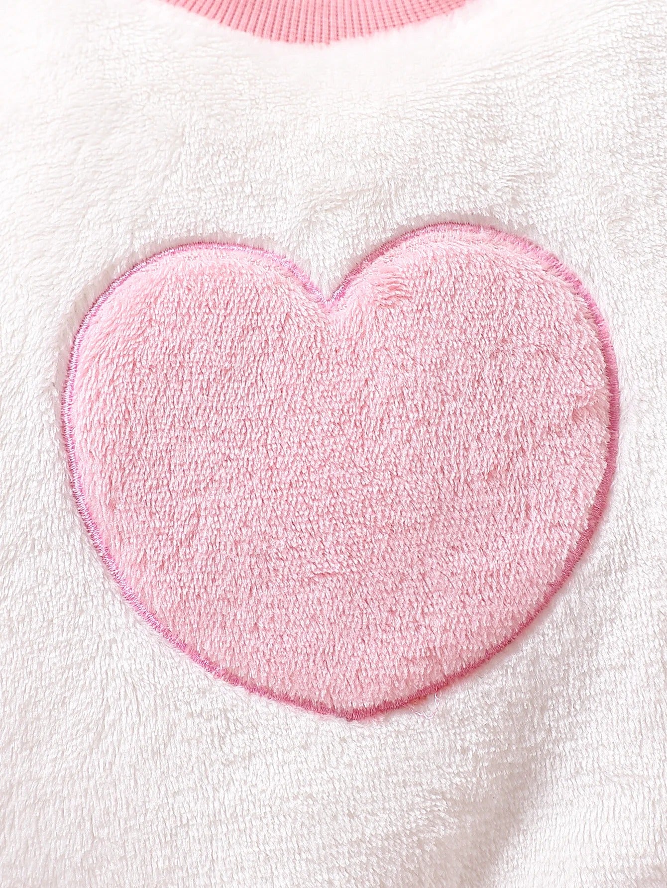 Kuscheliges Mädchen-Outfit aus Fleece mit Weste, Pullover & Hose