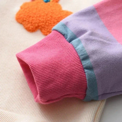 Regenbogen Kapuzenkleid für Mädchen – Bunt, fröhlich & verspielt