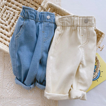 Kinder Jeanshose mit elastischem Bund – minimalistische Babyhose aus Baumwoll-Denim