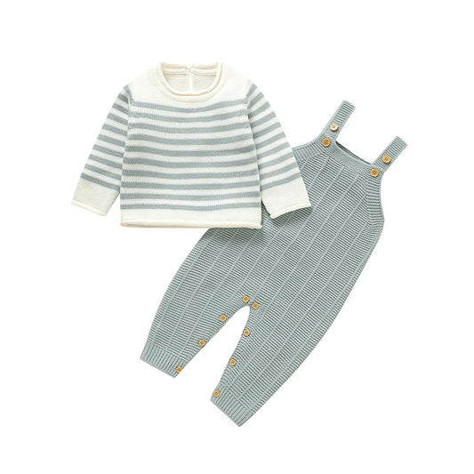 Baby Strickset 2-teilig – Pullover & Strampler mit Latz in Salbeigrün