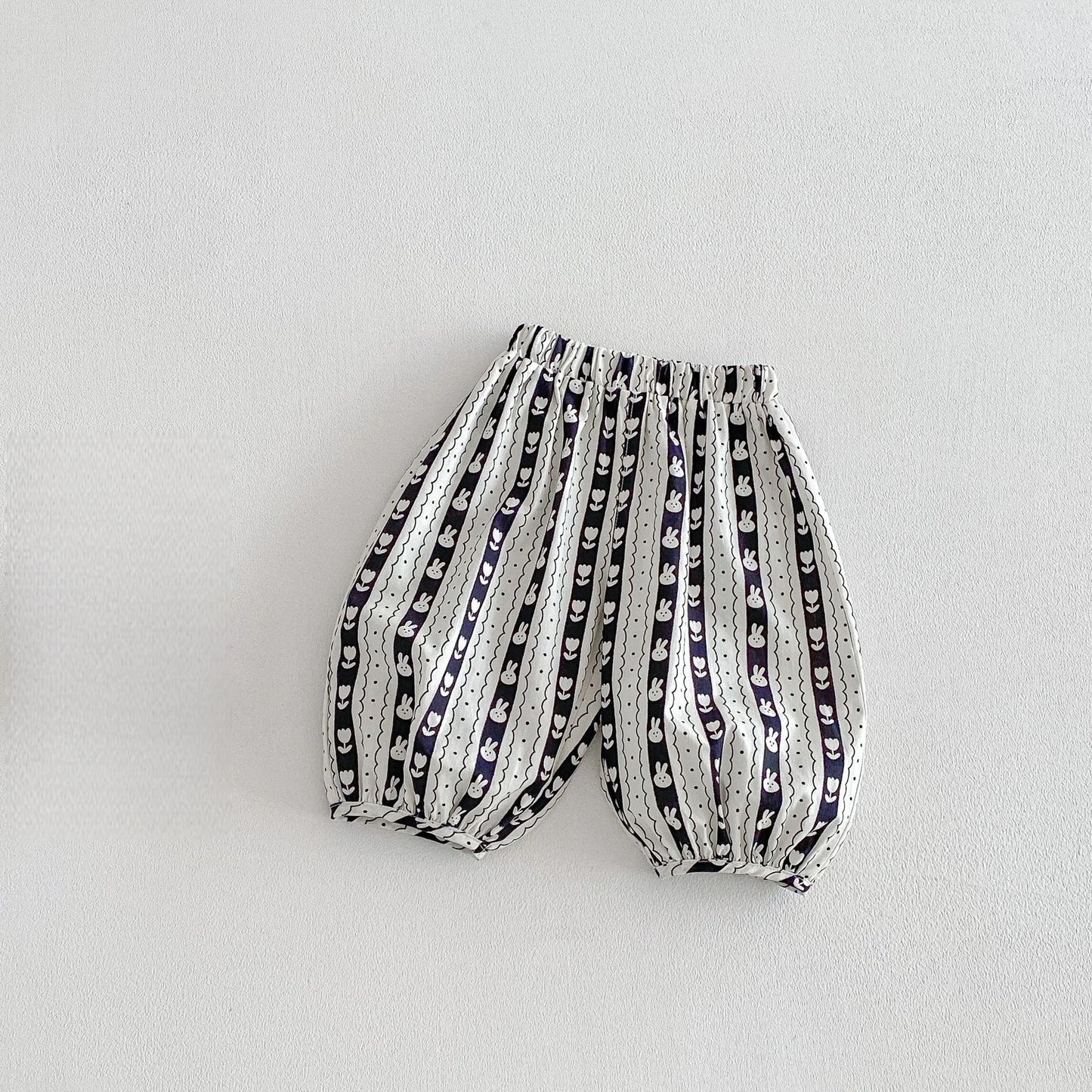 Mädchen Pumphose aus Baumwolle – Locker geschnittene Kinderhose mit süßen Prints
