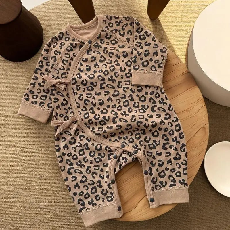 Wickel-Strampler mit Leopardenmuster für Mädchen