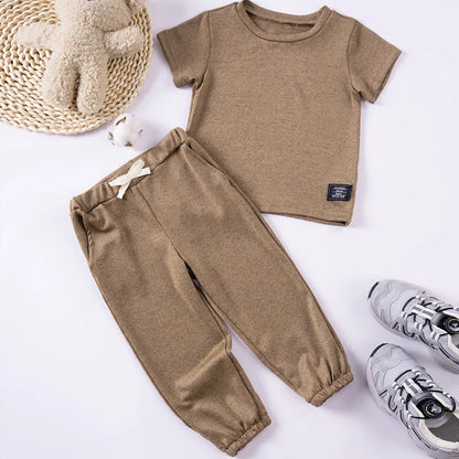 Jungen Sommer-Set 2-teilig – Strukturshirt & Jogginghose