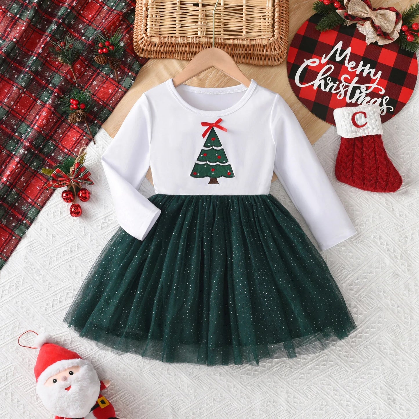 Festliches Weihnachtskleid für Mädchen – 9 liebevolle Designs