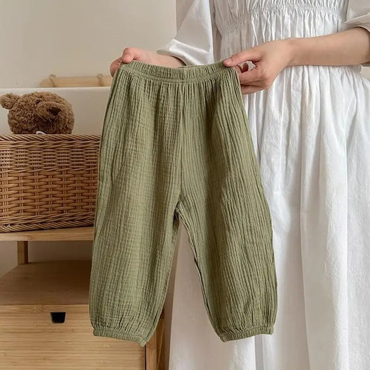 Bequeme Musselin Kinderhose aus Baumwolle – locker geschnitten mit elastischem Bund
