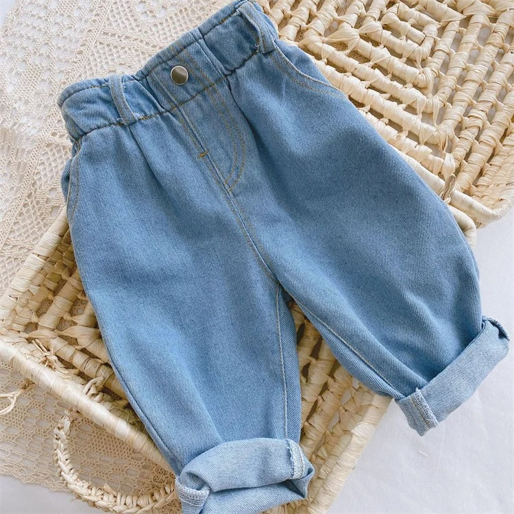 Kinder Jeanshose mit elastischem Bund – minimalistische Babyhose aus Baumwoll-Denim