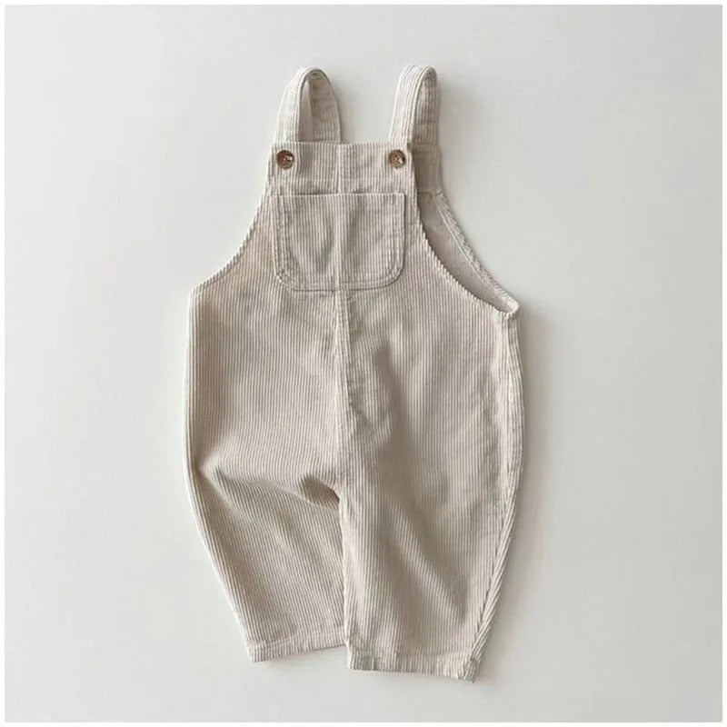 Baby Cord Latzhose – Weicher Overall mit Knöpfen & Tasche
