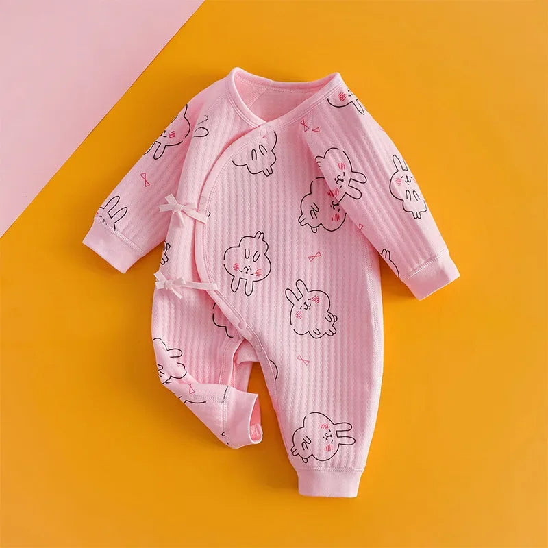 Kuscheliger Baby-Strampler von Modern Kid